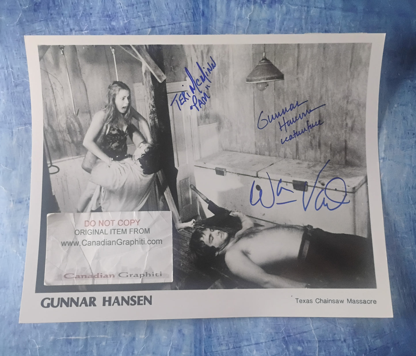 Gunnar Hansen, Teri McMinn & William Vail Hand Signed Autograph 8x10 Photo JSA COA Texas Chainsaw Massacre