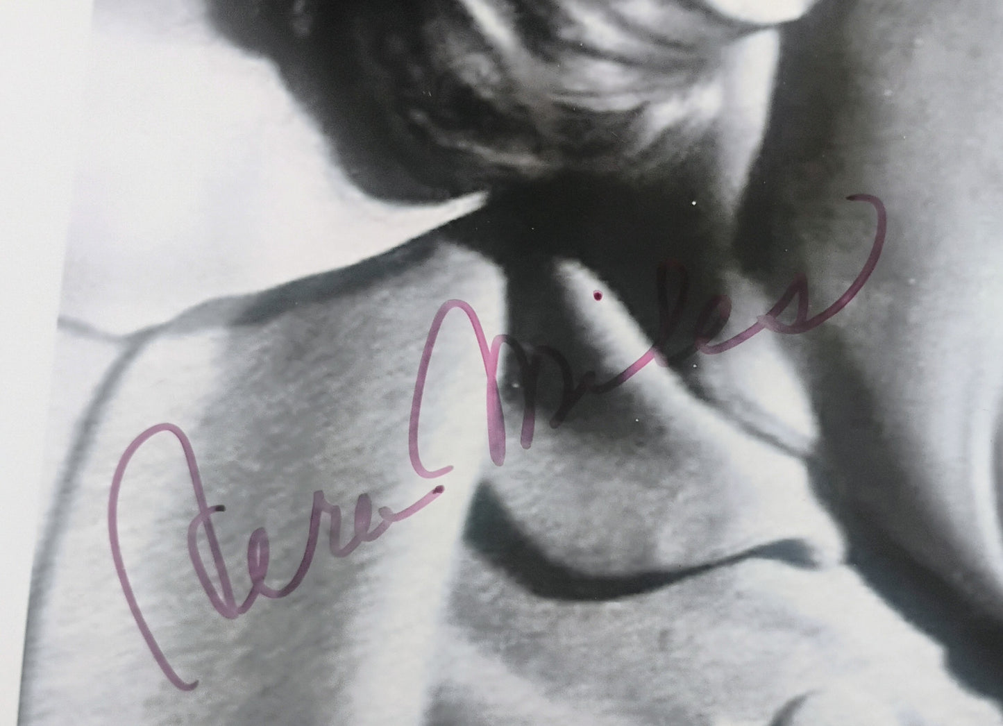 Vera Miles Hand Signed Autograph 8x10 Photo COA Psycho