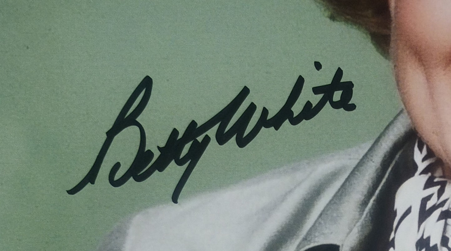 Betty White Hand Signed Autograph 8x10 Photo COA