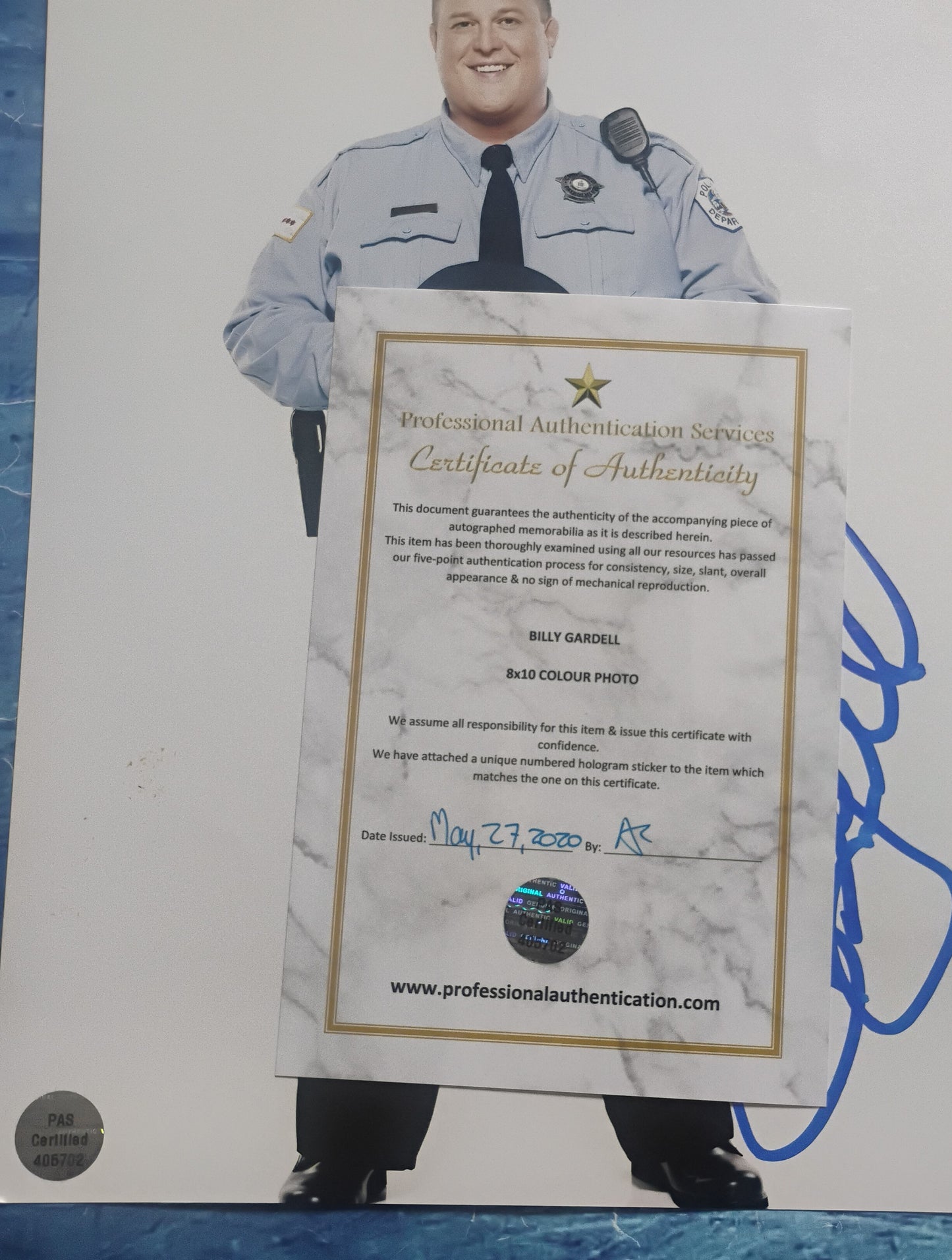 Billy Gardell Hand Signed Autograph 8x10 Photo COA Mike & Molly