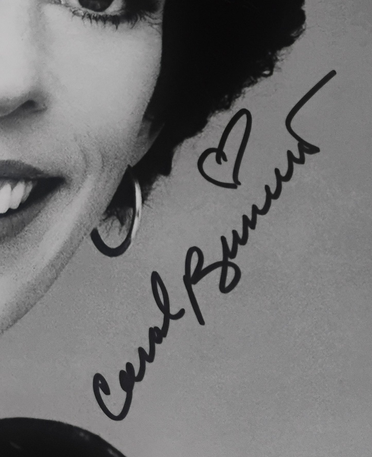 Carol Burnett Hand Signed Autograph 8x10 Photo COA