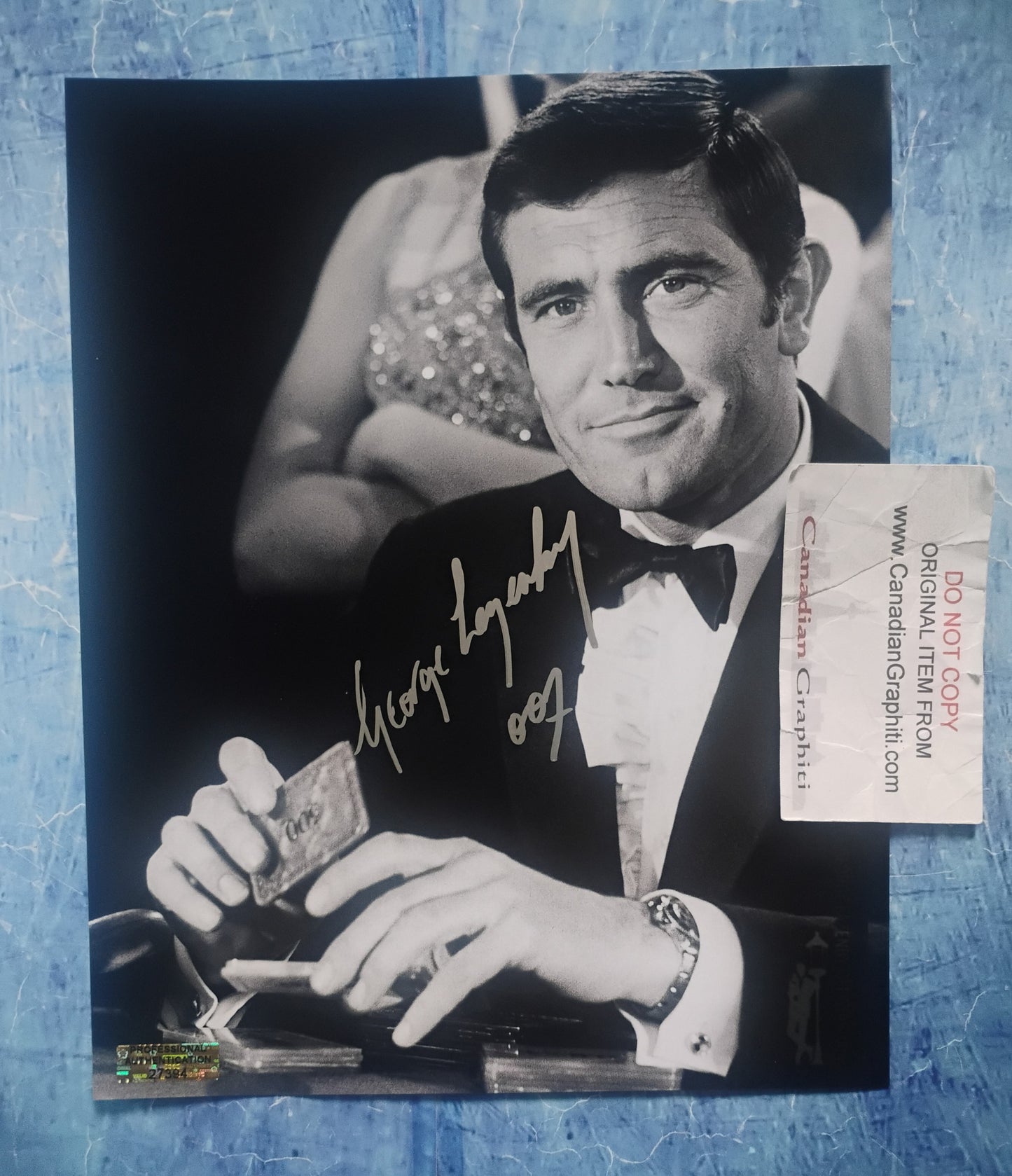 George Lazenby Hand Signed Autograph 8x10 Photo COA James Bond